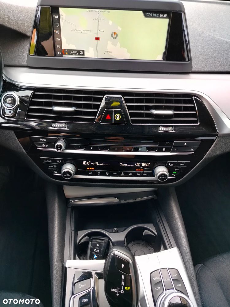 BMW Seria 5 520d xDrive Sport - 19