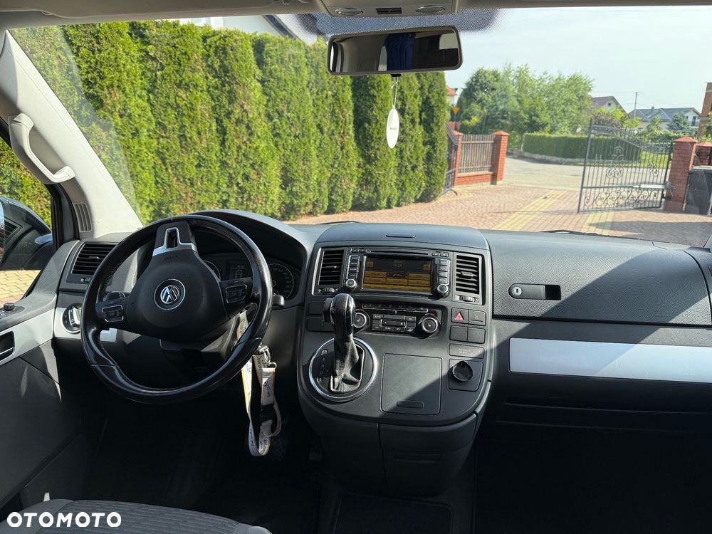 Volkswagen Multivan - 16