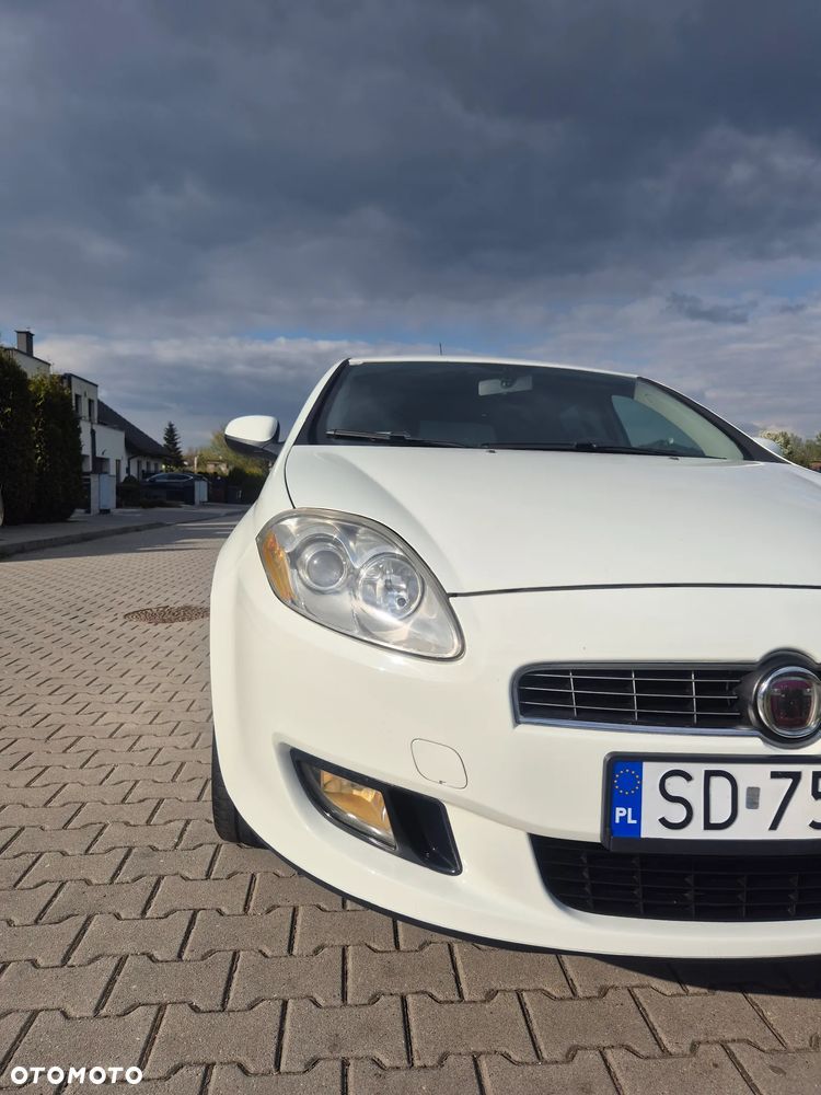 Fiat Bravo 1.4 T-JET 16V Dynamic - 23