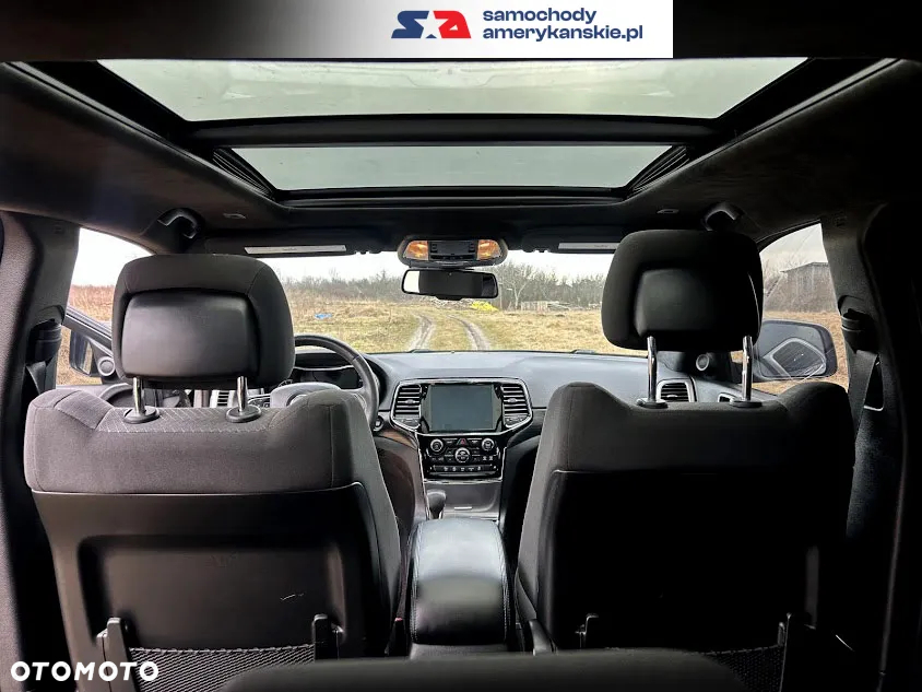 Jeep Grand Cherokee - 22