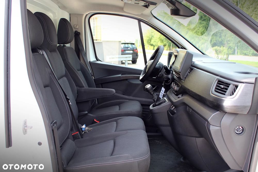 Renault Trafic - 16