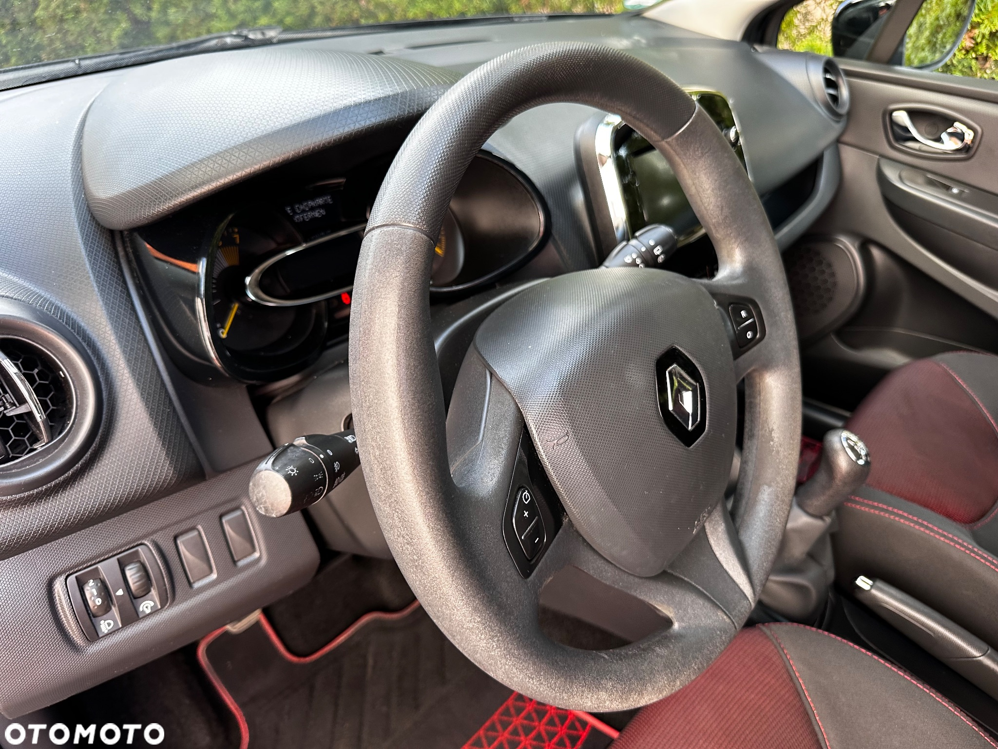Renault Clio - 23