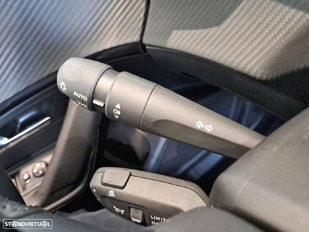 Peugeot 2008 1.2 PureTech Allure - 13