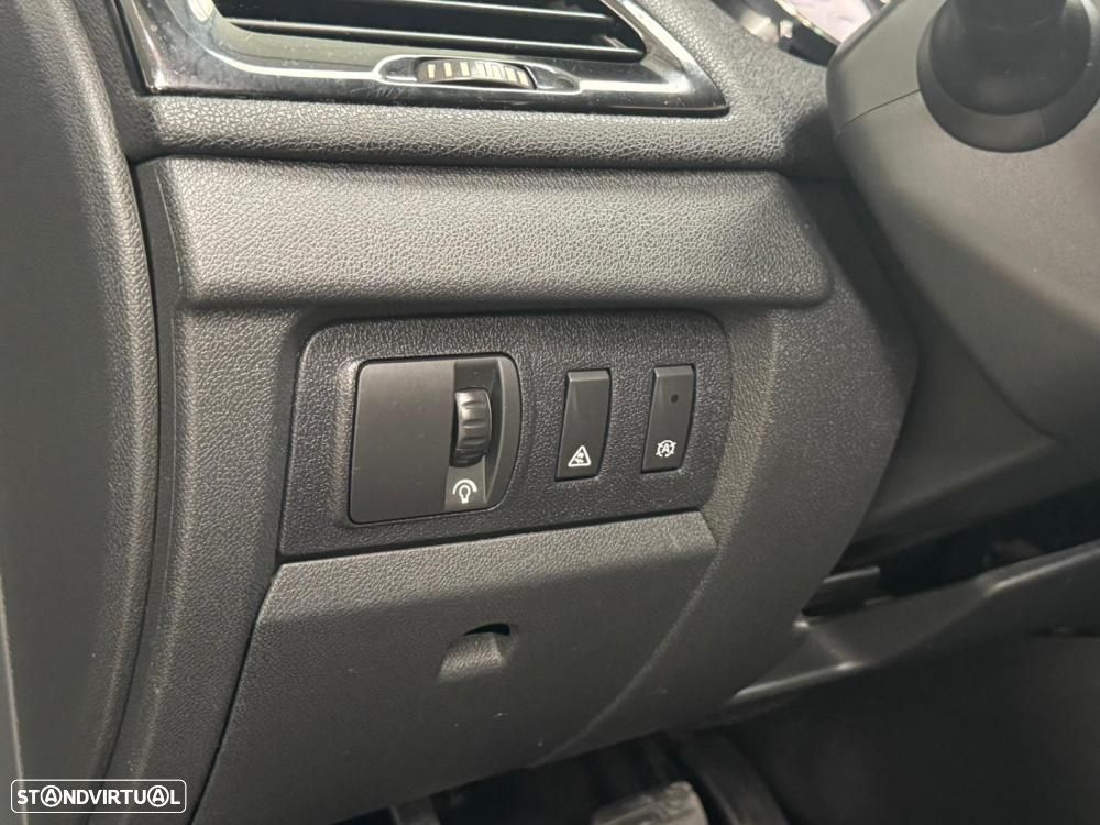 Renault Mégane Sport Tourer - 28