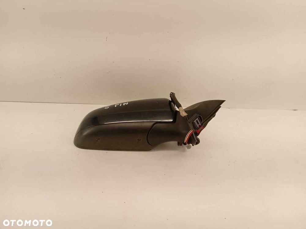 LUSTERKO PRAWE PRZEDNIE AUDI A6 C6 04-08 5 PIN - 2