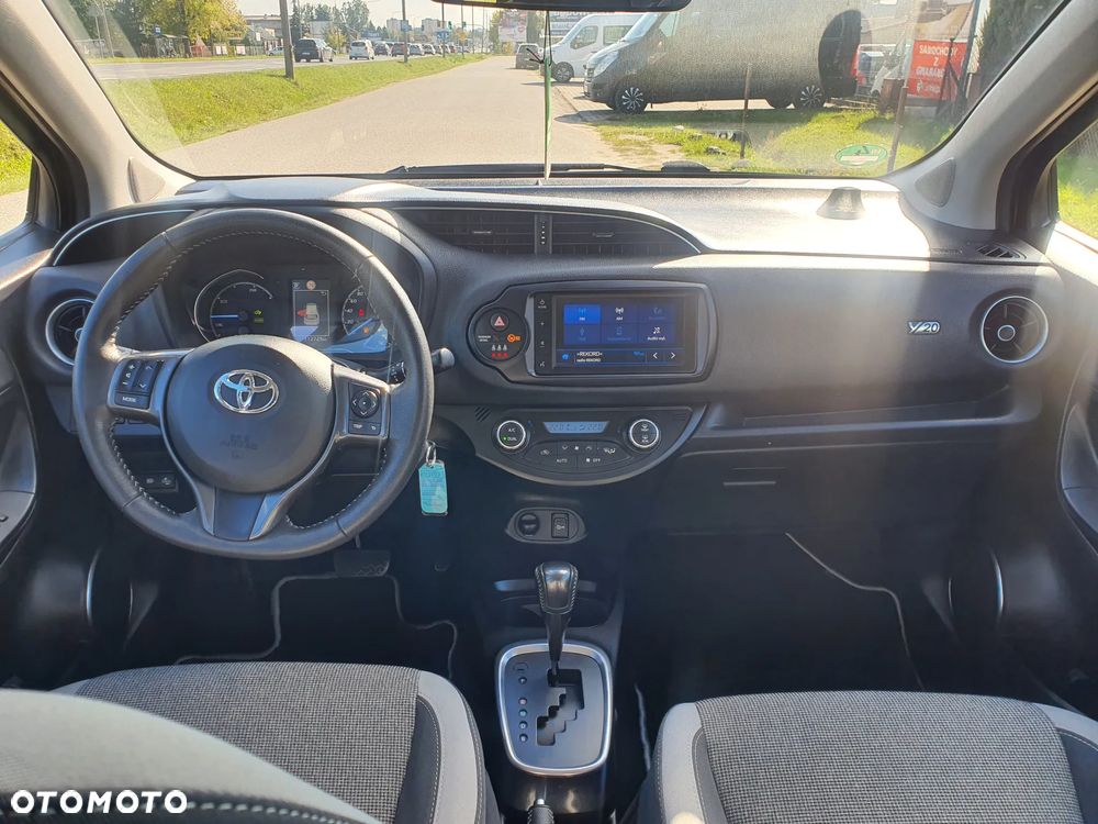 Toyota Yaris 1.5 VVT-i Y20 Team Deutschland - 12