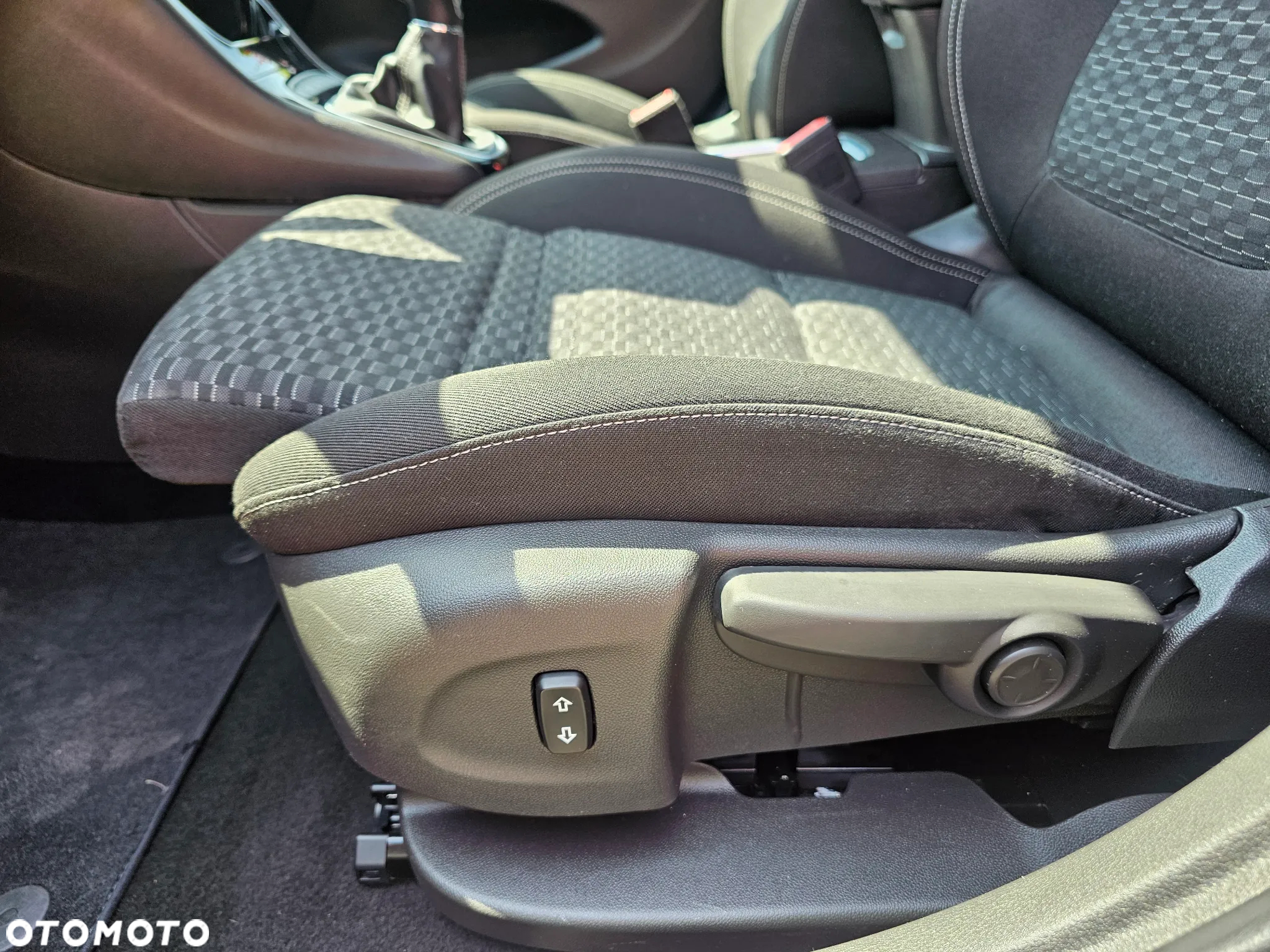 Opel Astra 1.4 Turbo Cosmo - 31