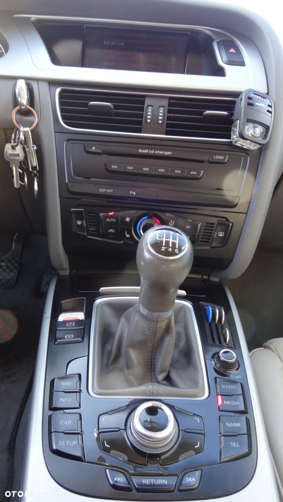 Audi A4 Avant 2.0 TDI - 21