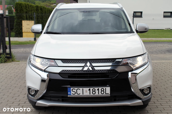 Mitsubishi Outlander 2.2 DI-D 4WD Automatik Diamant Edition