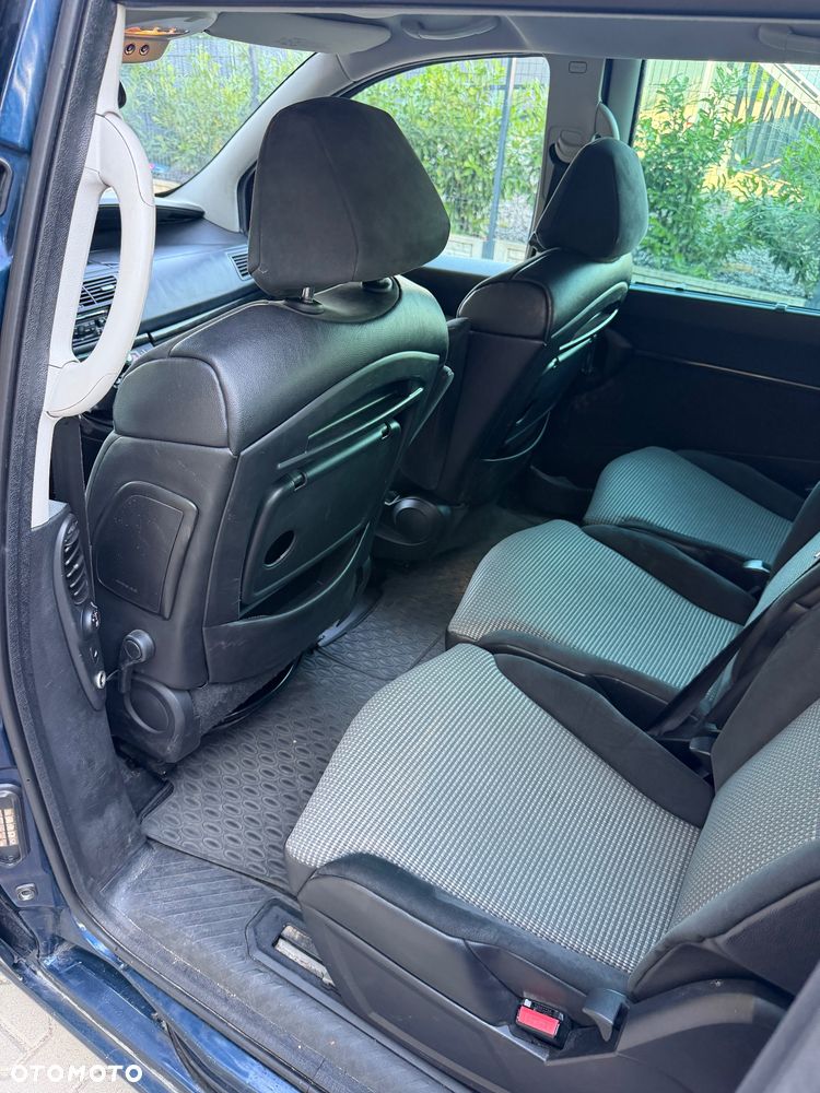 Peugeot 807 HDi 135 Style - 22