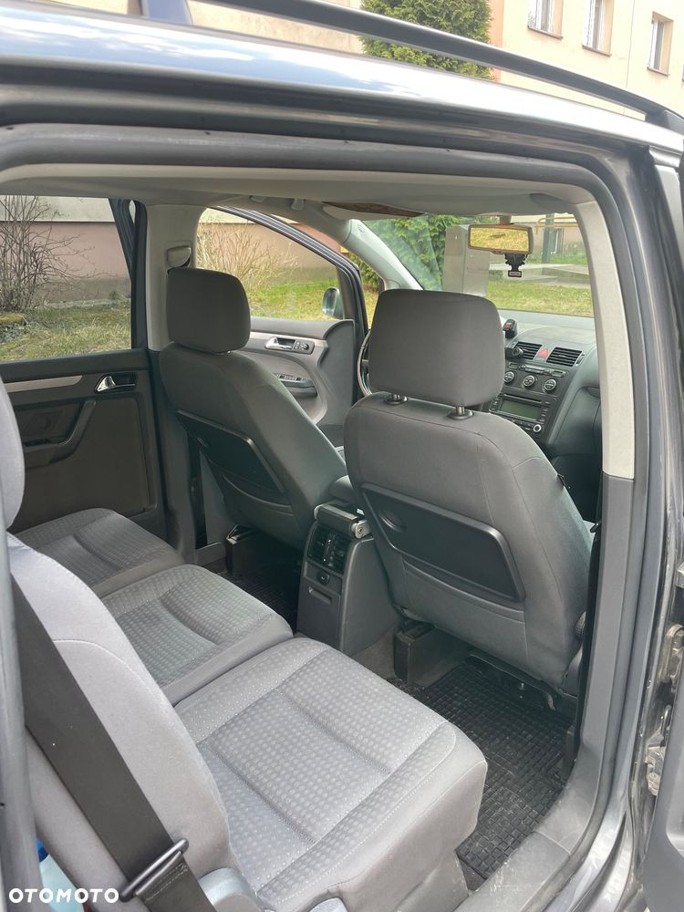 Volkswagen Touran 2.0 TDI Highline DSG - 5
