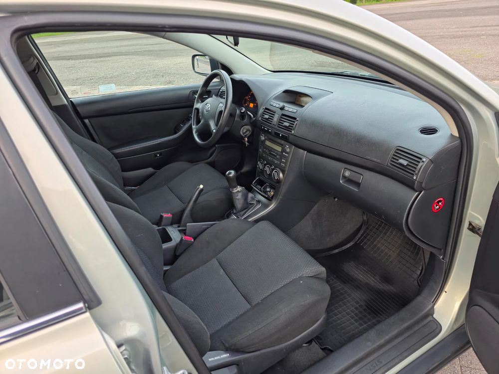 Toyota Avensis 2.0 D-4D Sol - 36