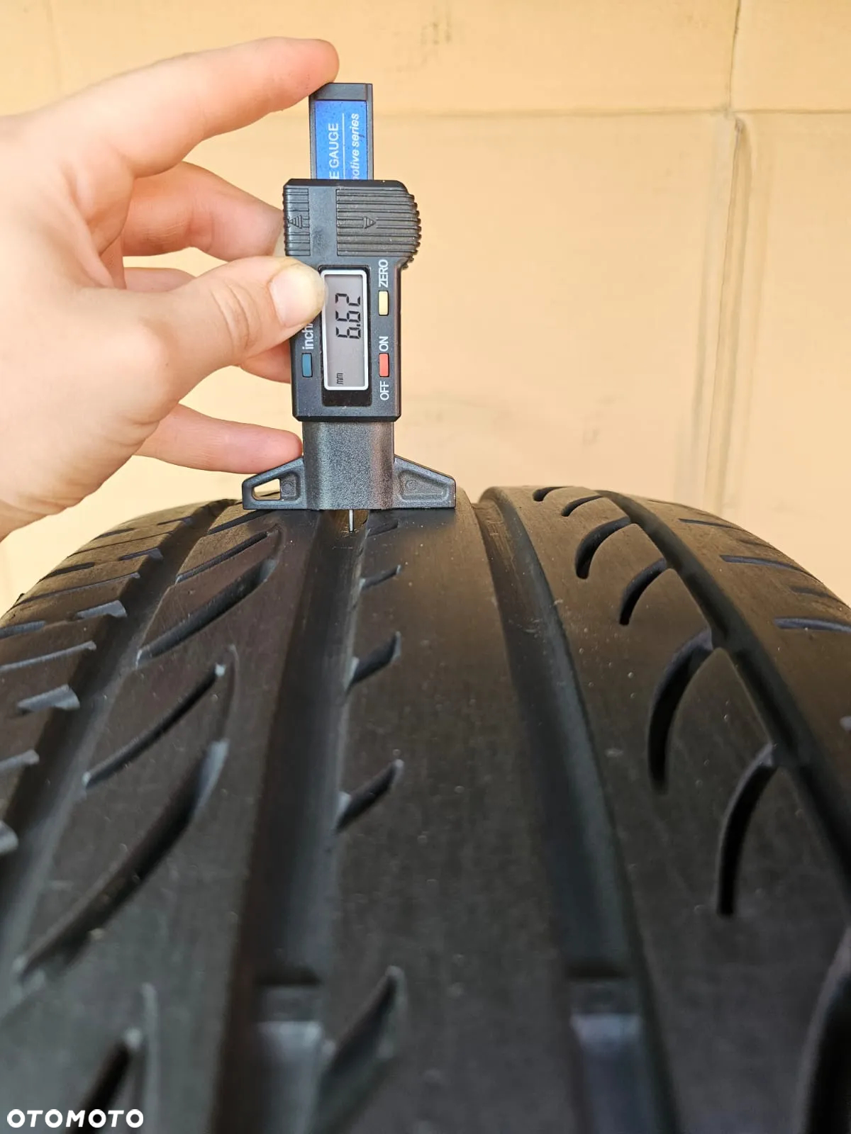 (O117) 225/45ZR17 94Y 6,5mm 15r / Pirelli P ZeroNero GT - 2