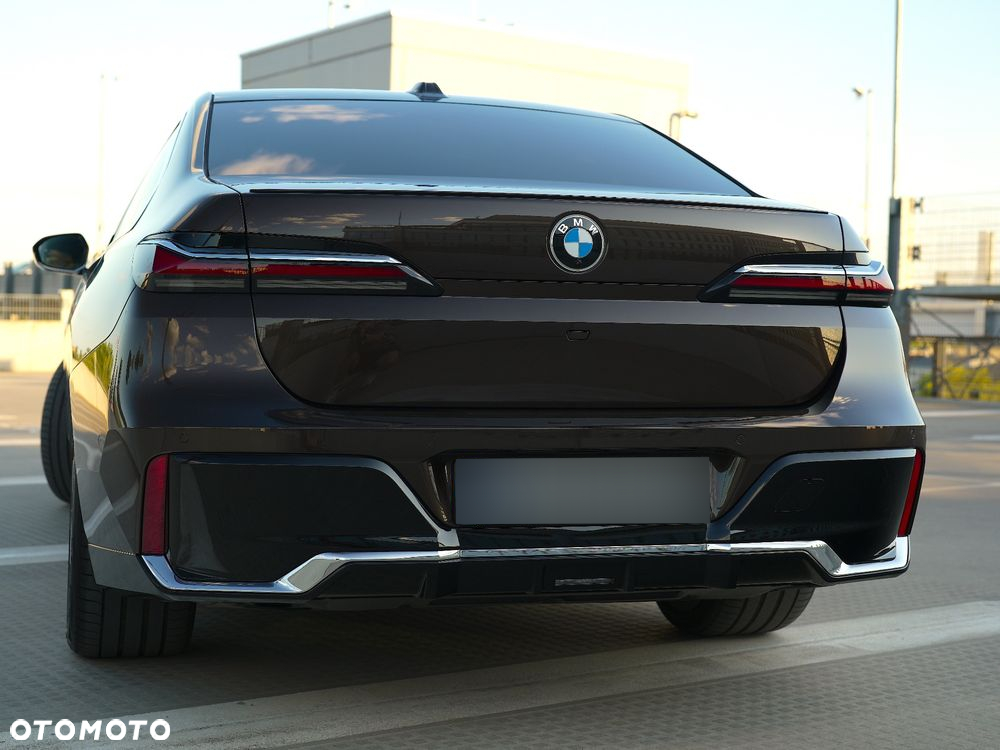 BMW Seria 7 - 29