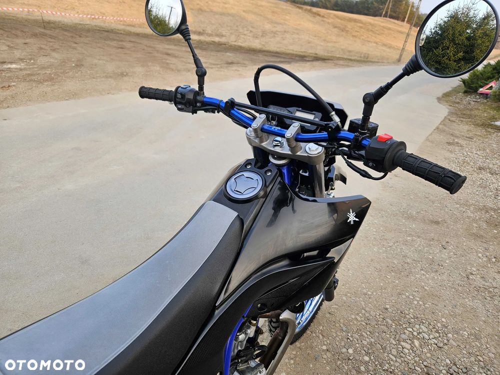 Yamaha WR - 24