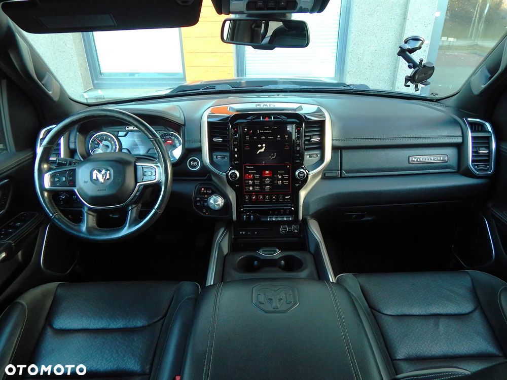 RAM 1500 5.7 Crew Cab Laramie - 34