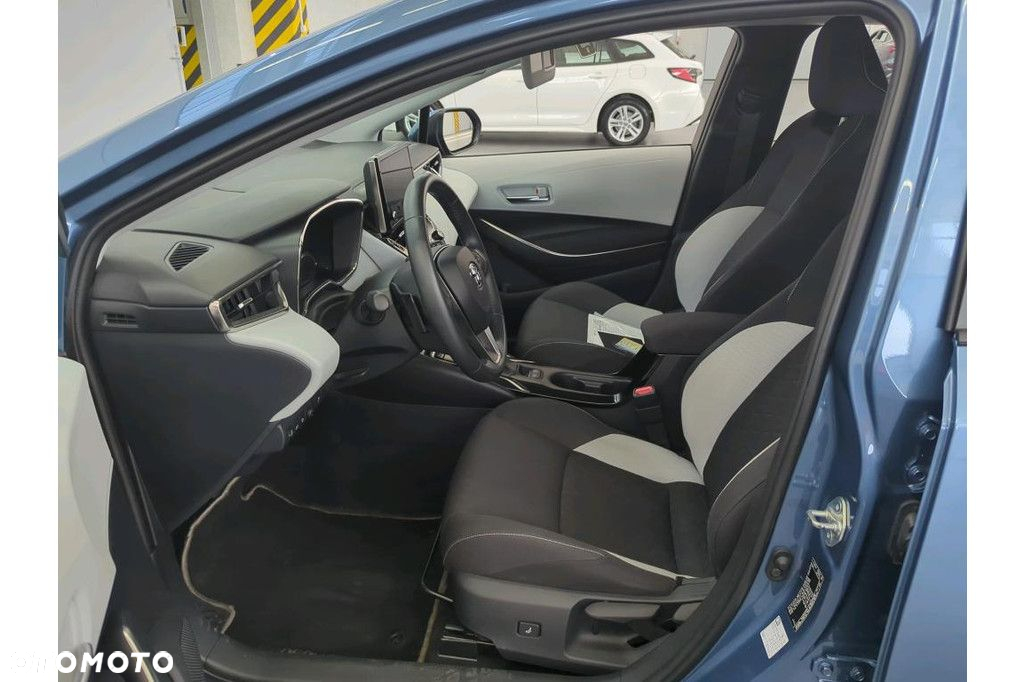 Toyota Corolla - 5