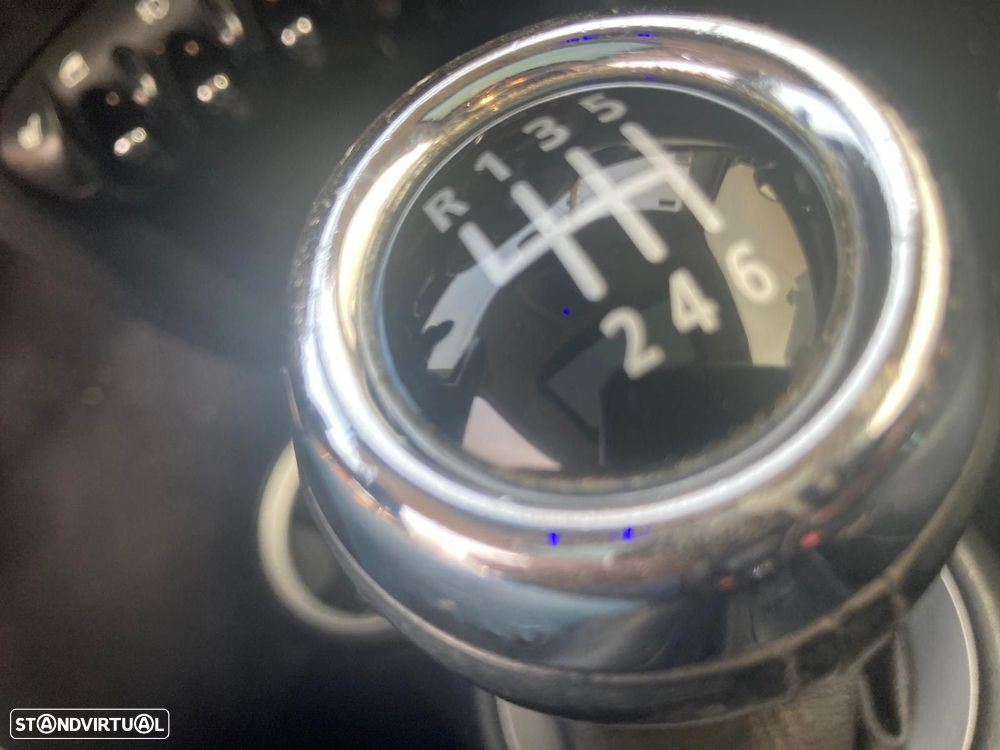 MINI 3 Portas Cooper D - 15