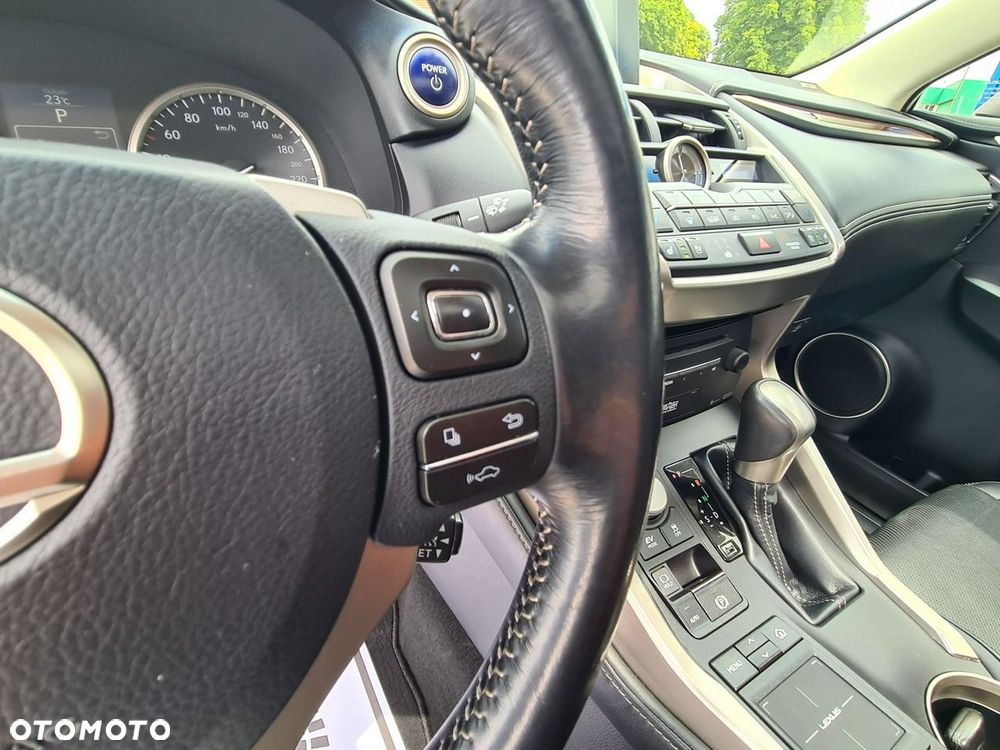 Lexus NX 300h Prestige AWD - 22
