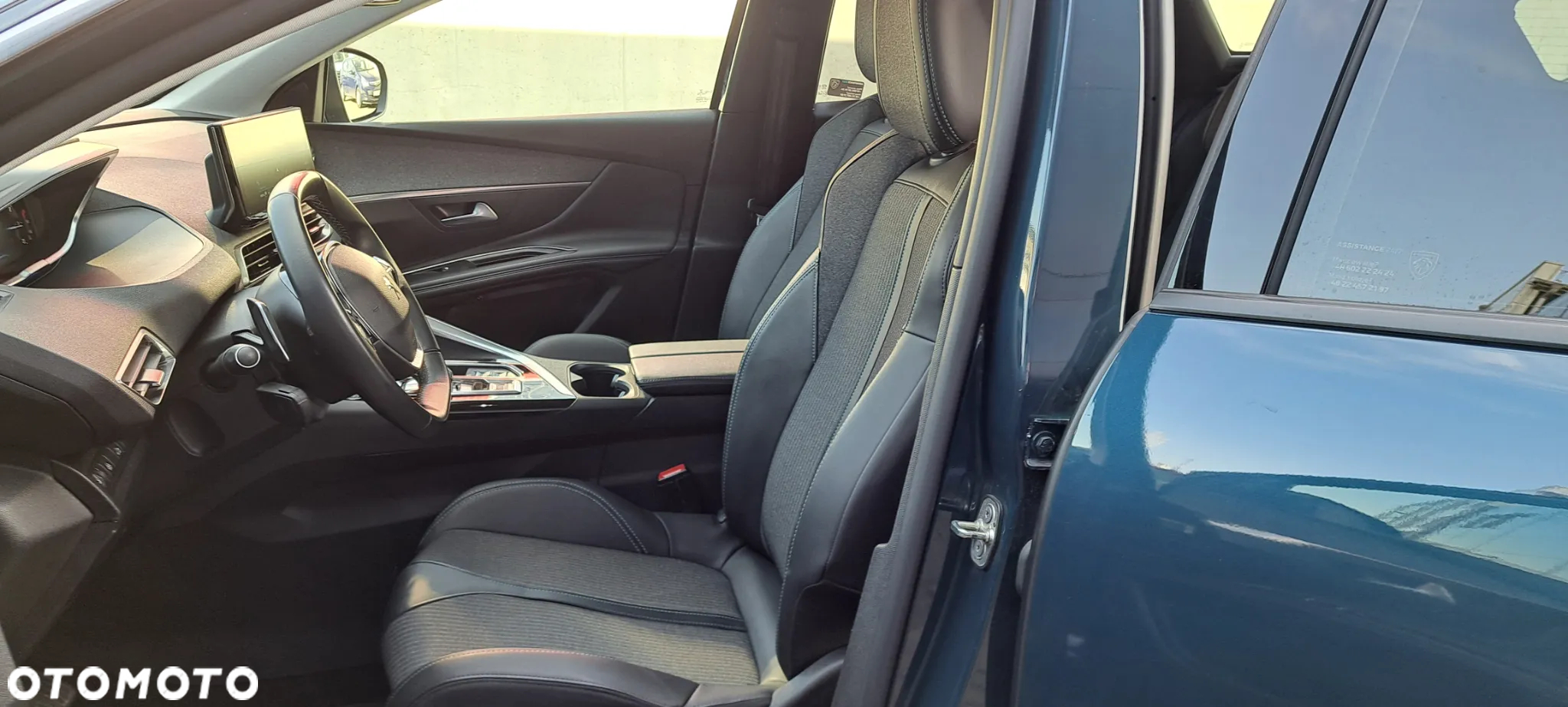 Peugeot 3008 1.2 PureTech Allure Pack S&S EAT8 - 11