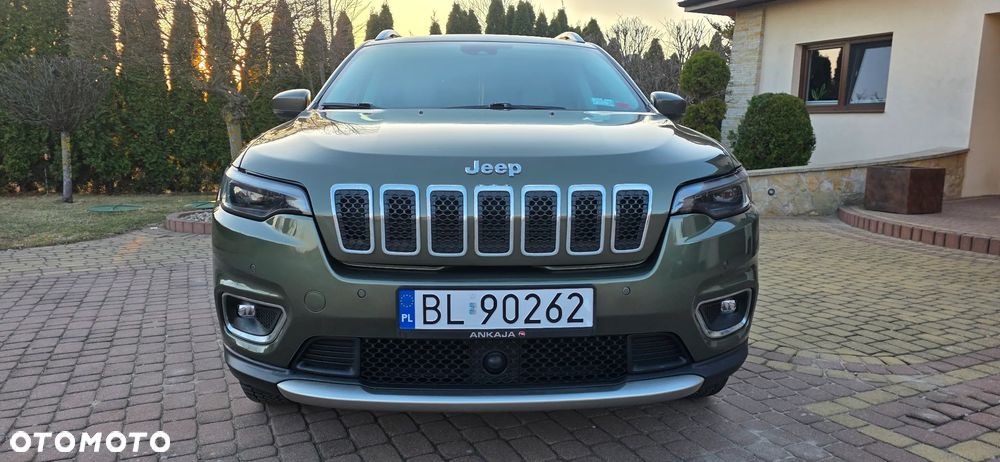 Jeep Cherokee - 28