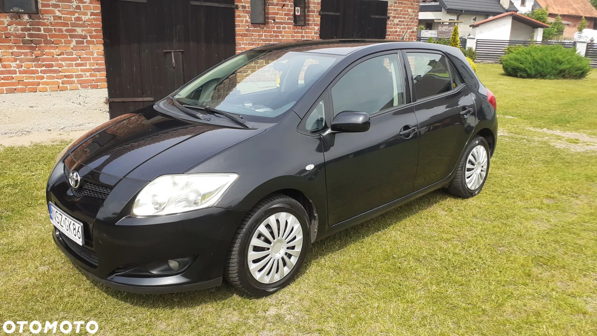Toyota Auris 1.4 D-4D Terra - 1
