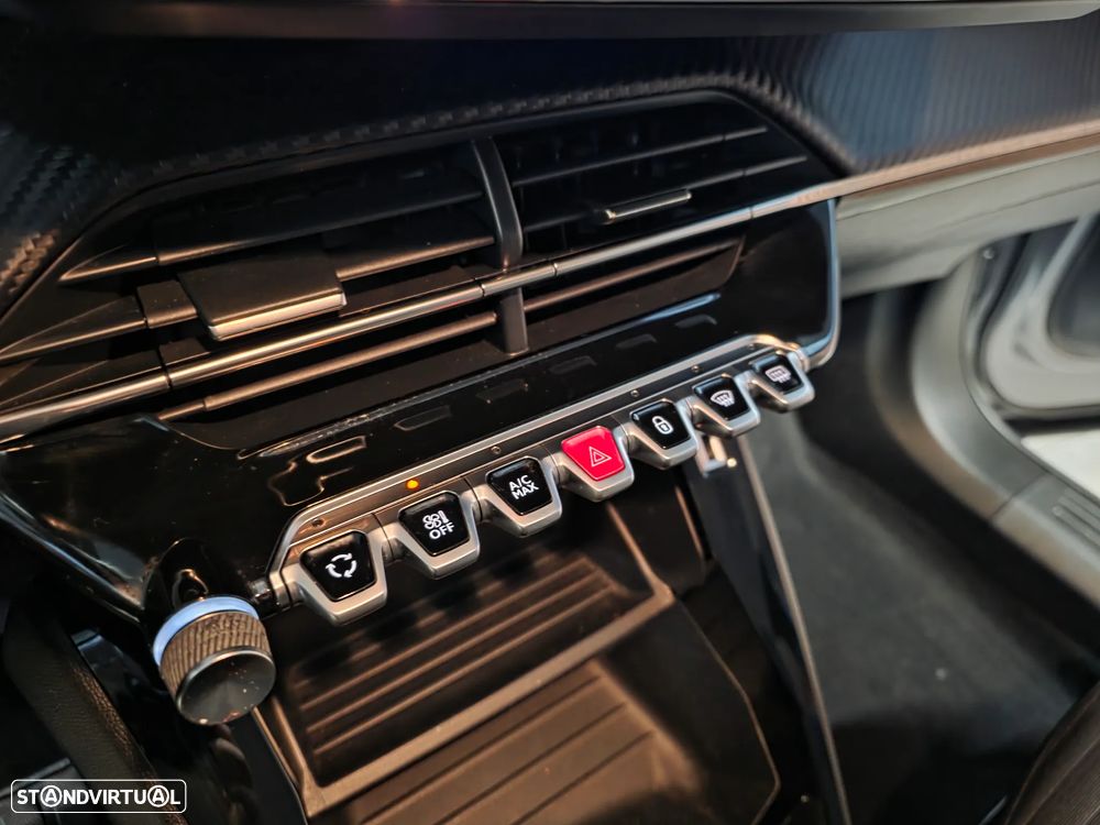 Peugeot 2008 BlueHDi 110 Active Pack - 16