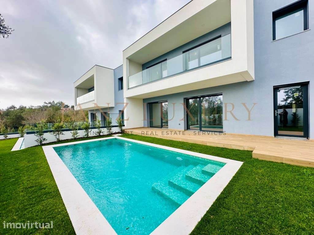 Moradia T4 com Piscina Privada em Manique | 3 Suítes | Garagem 2 Ca... - Grande imagem: 2/21