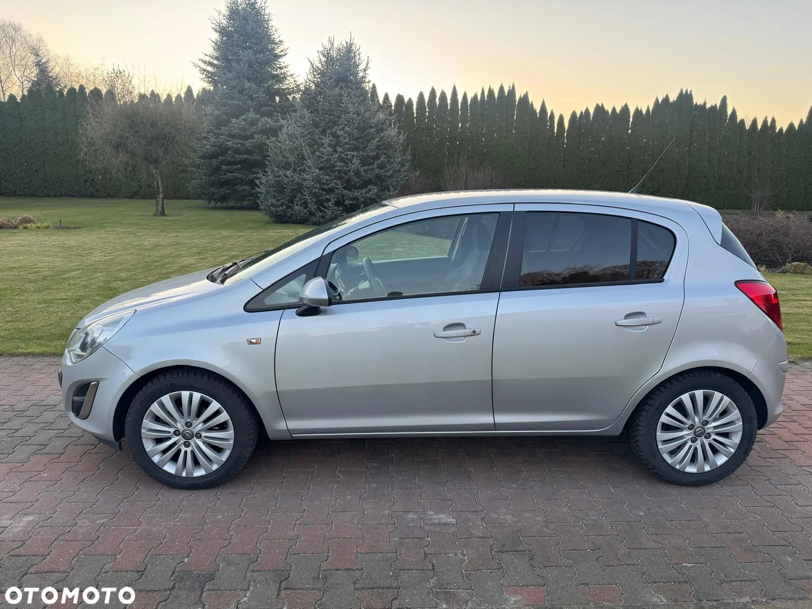 Opel Corsa 1.2 16V Cosmo S&S - 8