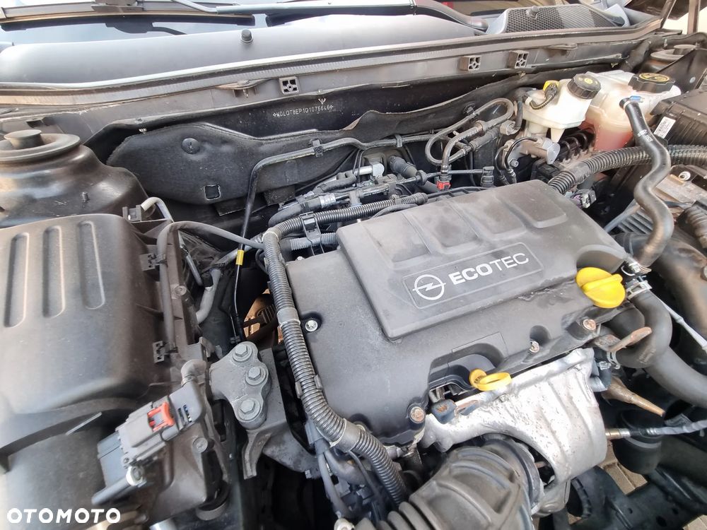 Opel Insignia 1.4 T Cosmo S&S - 40