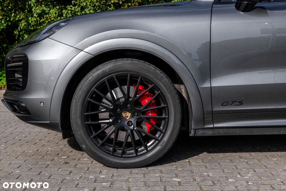 Porsche Cayenne 2021 photo 2