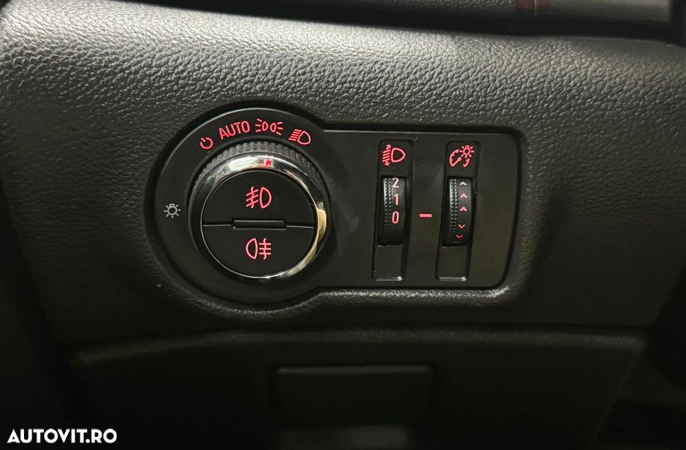 Opel Astra 1.4 Turbo - 23