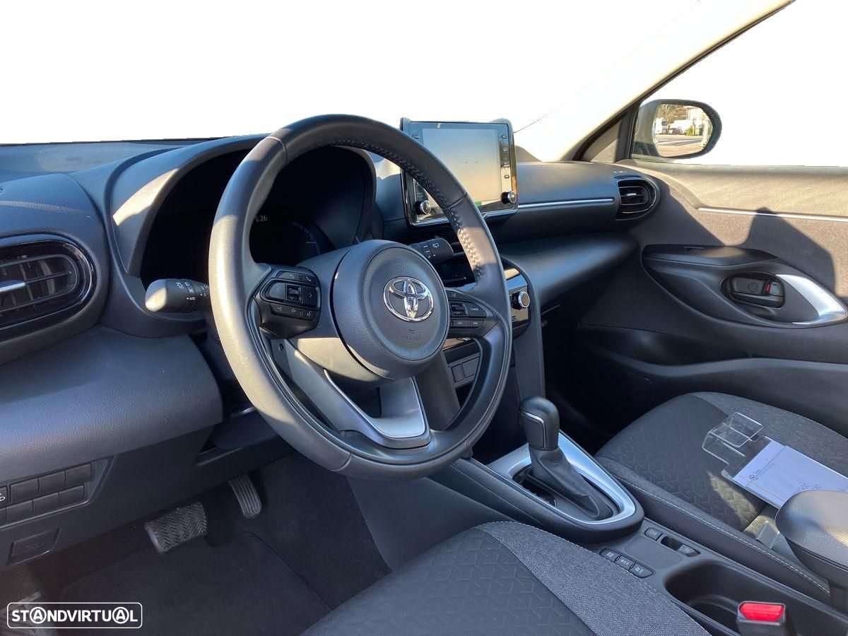 Toyota Yaris Cross - 12