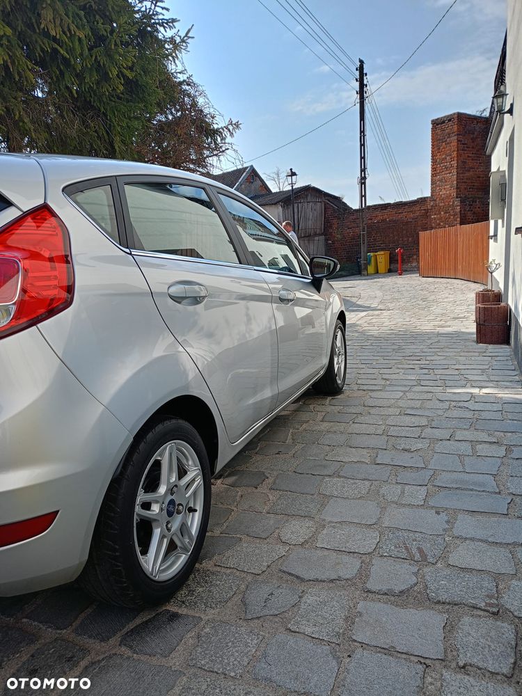 Ford Fiesta 1.5 TDCi SYNC Edition - 4