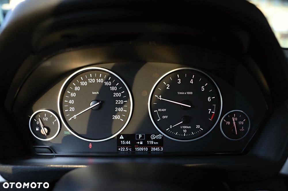 BMW Seria 3 318i - 10