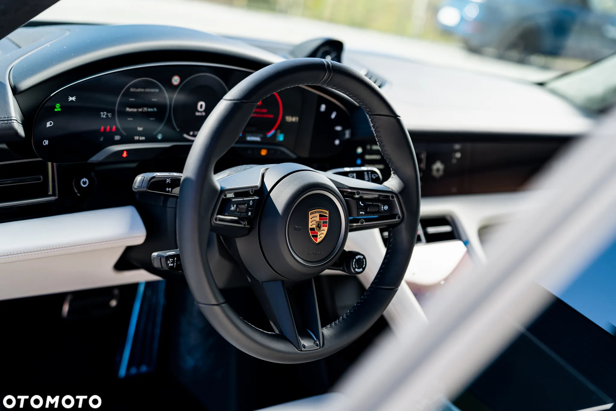 Porsche Taycan - 27
