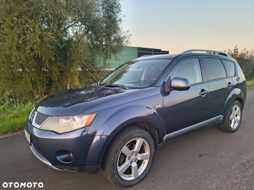 Mitsubishi Outlander 2.4 4WD Intense - 3