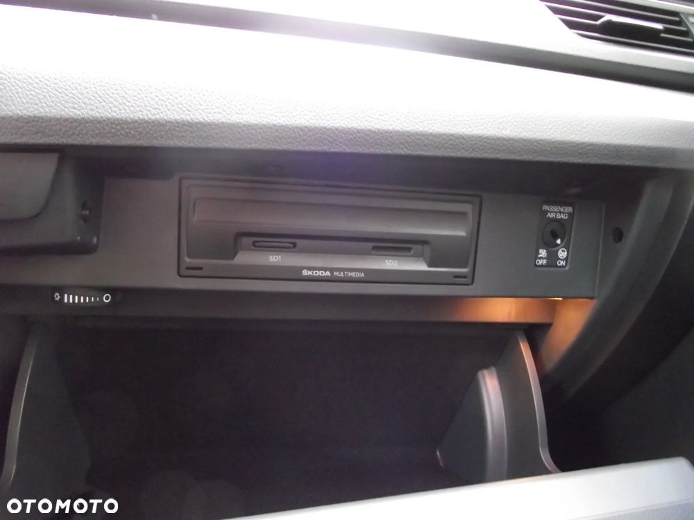 Skoda Superb 1.8 TSI Ambition - 30
