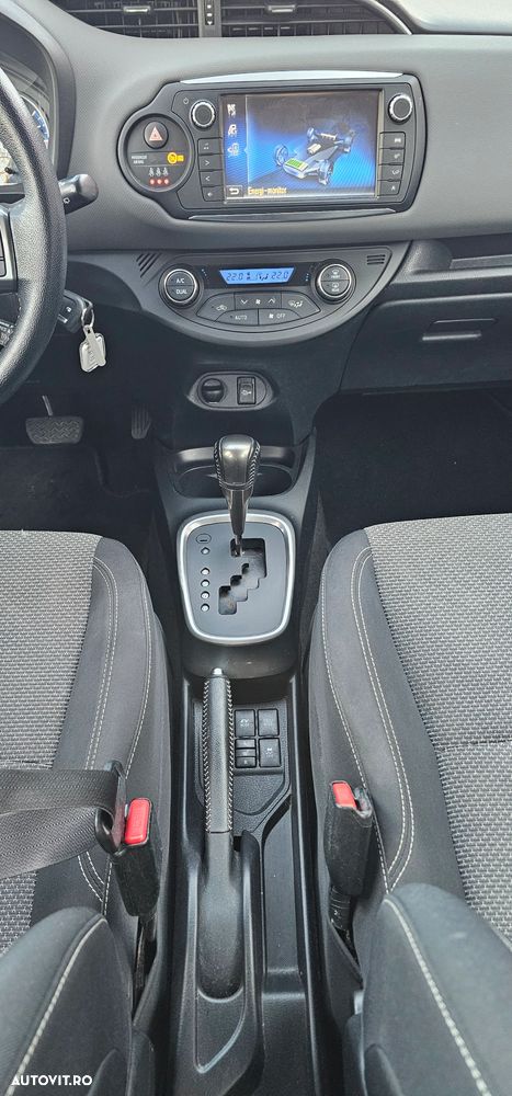 Toyota Yaris - 8