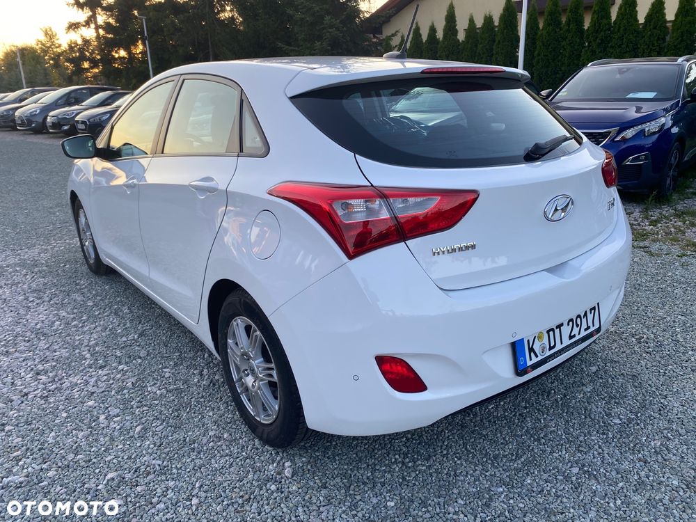 Hyundai i30 blue 1.4 Style - 4