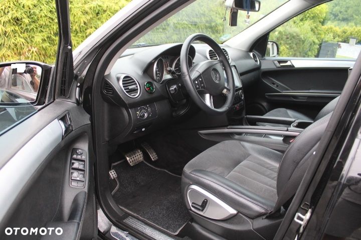 Mercedes-Benz ML - 8