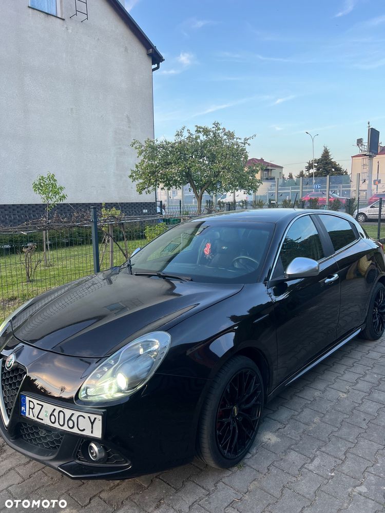 Alfa Romeo Giulietta 2.0 JTDM Distinctive - 1