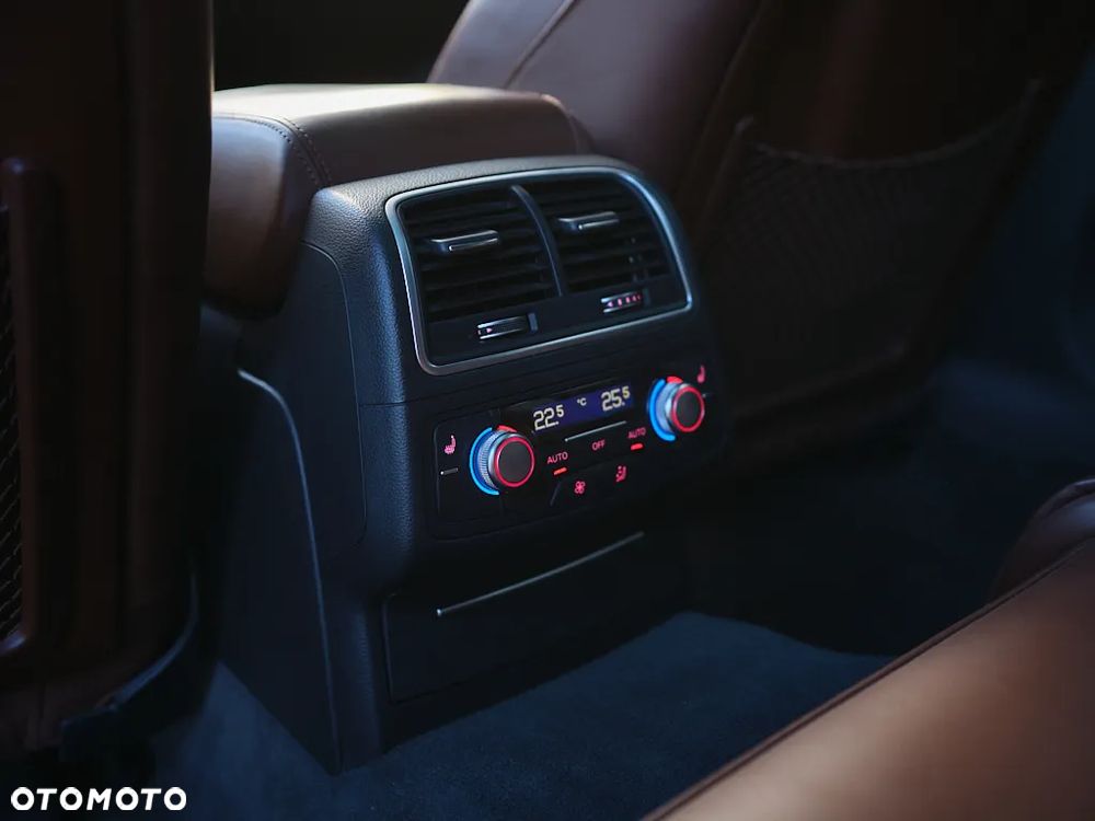 Audi A6 Avant 3.0 TDI quattro S tronic - 20