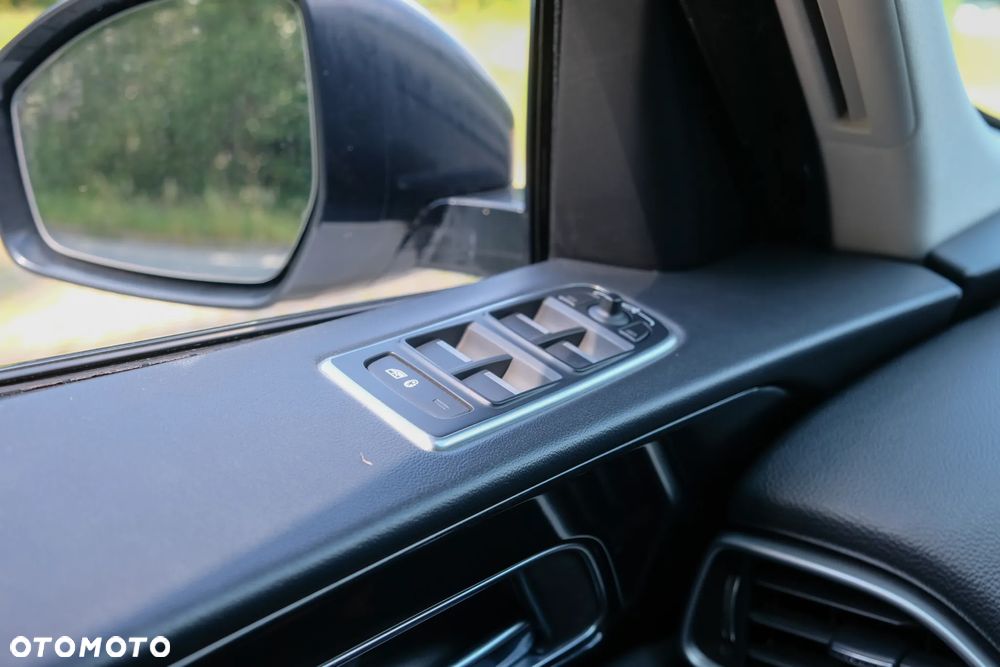 Jaguar F-Pace 2.0 i4D AWD Prestige - 17