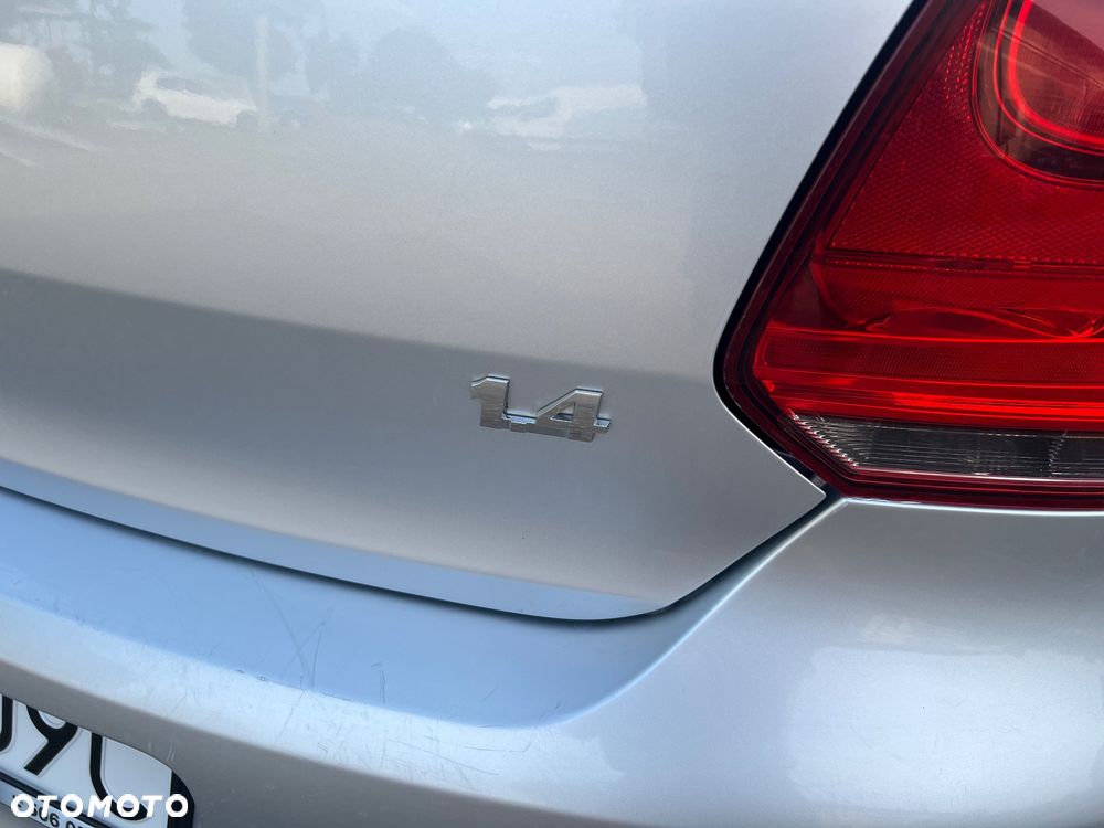 Volkswagen Polo 1.4 16V Trendline - 5