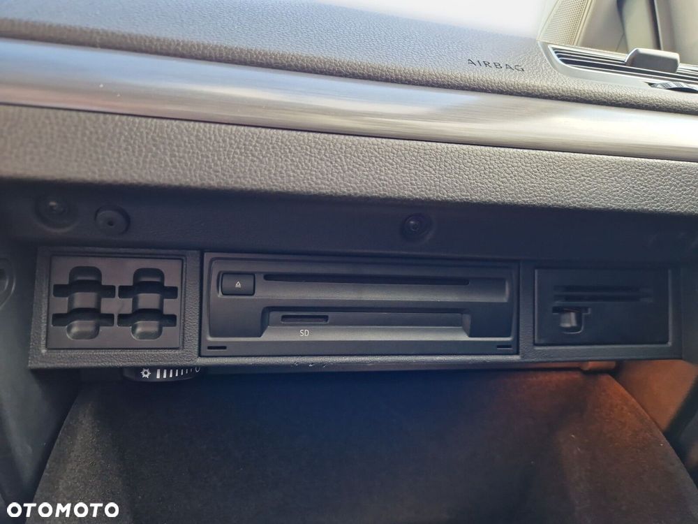 Volkswagen Golf Variant - 24