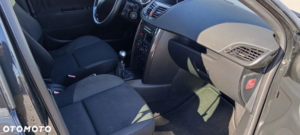 Peugeot 207 1.4 Trendy - 12