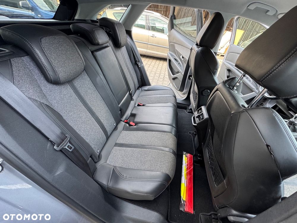 Peugeot 3008 PureTech 130 Stop & Start GPF Allure - 18