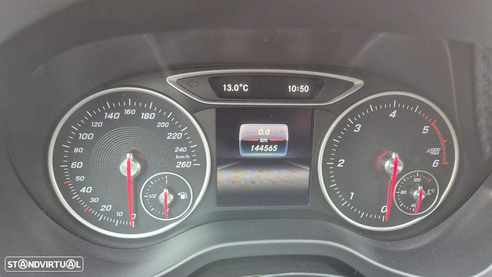 Mercedes-Benz A 180 CDI (BlueEFFICIENCY) Urban - 7