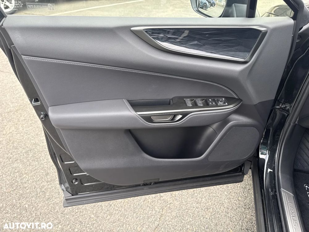 Lexus Seria NX - 15